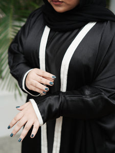 Zaidee Abaya (Black)