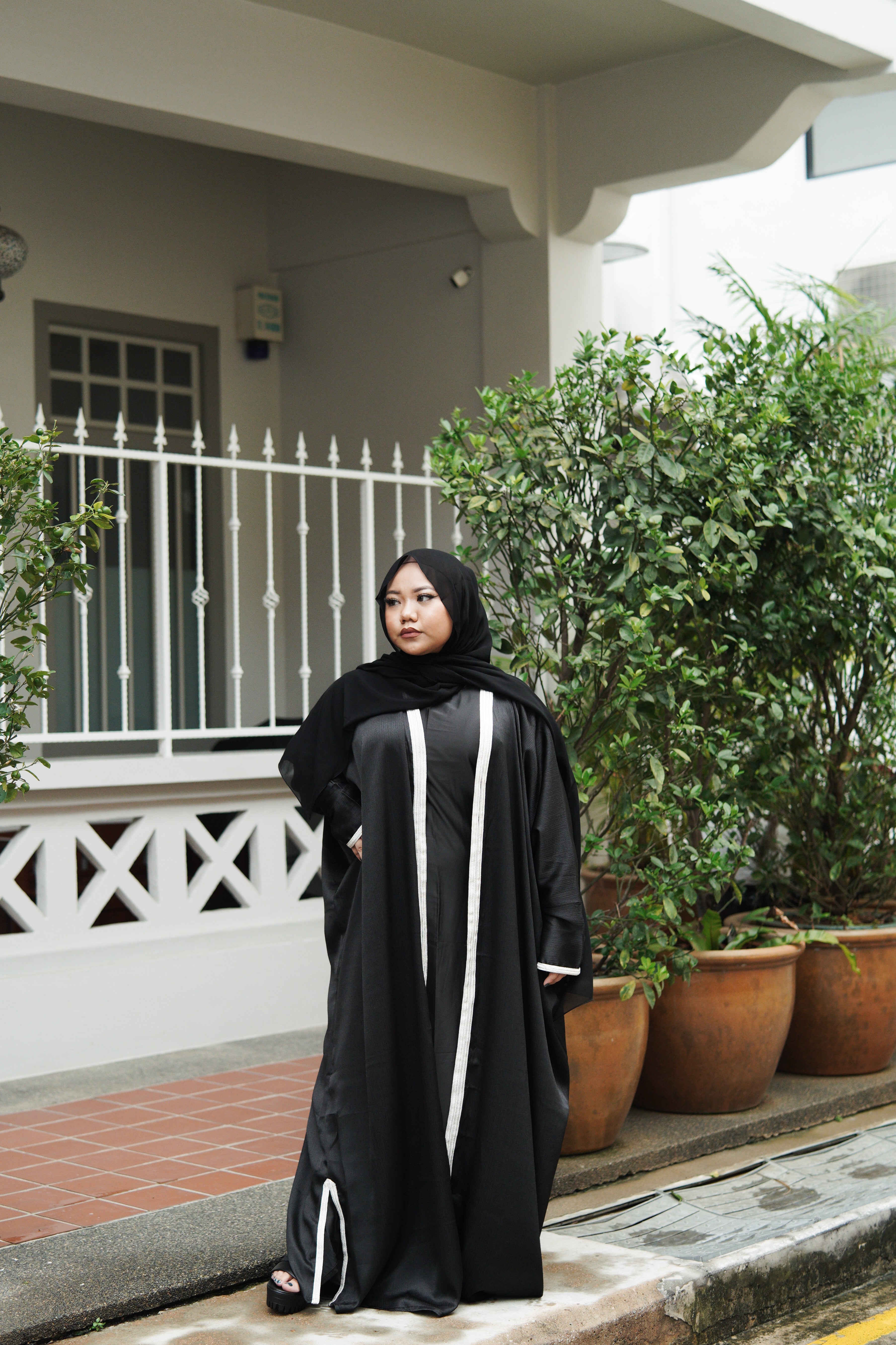 Zaidee Abaya (Black)